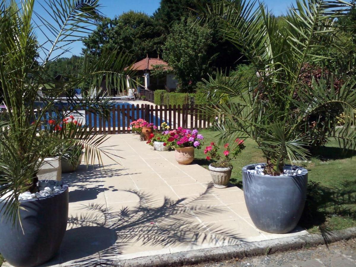 Bed and Breakfast Chateau Le Poiron Pissotte Exterior foto