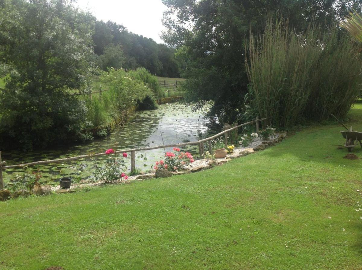 Bed and Breakfast Chateau Le Poiron Pissotte Exterior foto