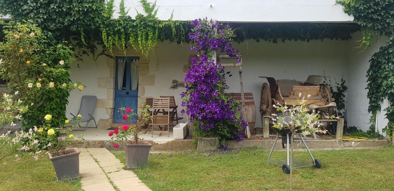 Bed and Breakfast Chateau Le Poiron Pissotte Exterior foto